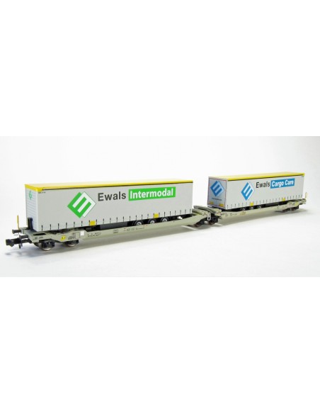 Vagon canguro AAE con dos camiones Ewals Intermodal N