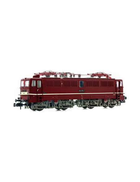 DR Electric locomotive class 211