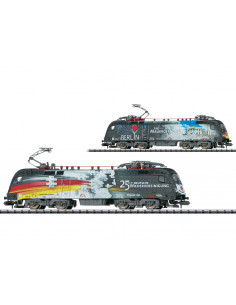 Electric locomotive MRCE BR182 Taurus Ep VI N